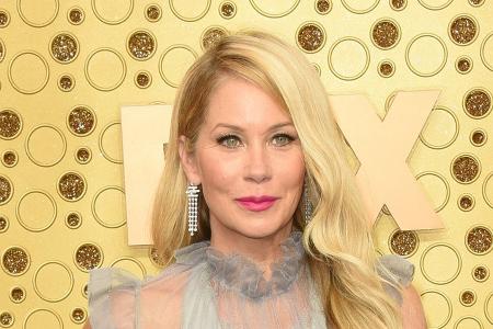 Nach MS-Diagnose: Christina Applegate kündigt Nach MS-Diagnose: Christina Applegate kündigt