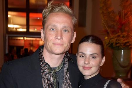 Fotos zum Geburtstag: Matthias Schweighöfer gratuliert Ruby O. Fee Fotos zum Geburtstag: Matthias Schweighöfer gratuliert Ruby O. Fee