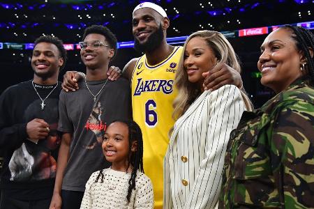 LeBron James: Sein steiniger Weg an die NBA-Spitze LeBron James: Sein steiniger Weg an die NBA-Spitze