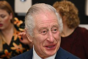 König Charles III.: Witzige Reaktion bei Nachfrage zu Prinz Harry