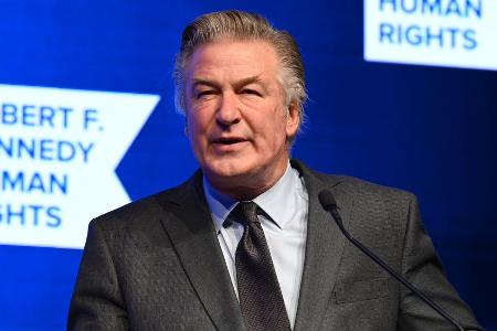 Alec Baldwin: Maximale Haftstrafe könnte deutlich geringer ausfallen Alec Baldwin: Maximale Haftstrafe könnte deutlich geringer ausfallen