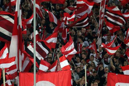 Kownacki verletzt: Oberdorf erlöst Düsseldorf Kownacki verletzt: Oberdorf erlöst Düsseldorf