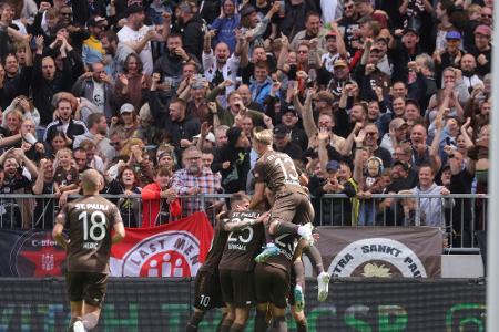 Erste Auswärtsniederlage: FCK-Serie reißt am Millerntor Erste Auswärtsniederlage: FCK-Serie reißt am Millerntor