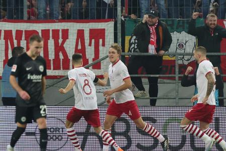 Frankfurt verpasst Sprung auf Champions-League-Platz Frankfurt verpasst Sprung auf Champions-League-Platz