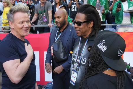 Superstars beim Super Bowl: Diese Promis waren im Stadion Superstars beim Super Bowl: Diese Promis waren im Stadion