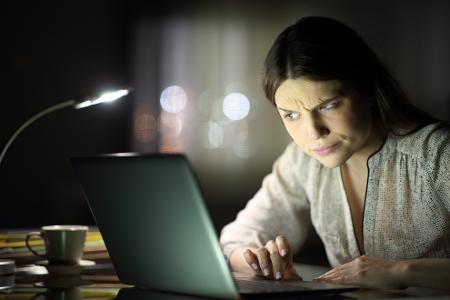 Internet: Verbraucherschützer geben Dark Patterns-Warnung aus