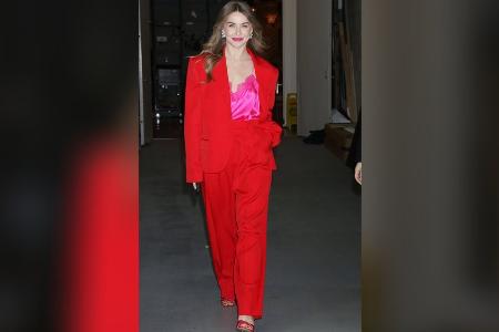Date-Night? Mit diesen Looks beeindruckt Frau beim Candle-Light-Dinner Date-Night? Mit diesen Looks beeindruckt Frau beim Candle-Light-Dinner