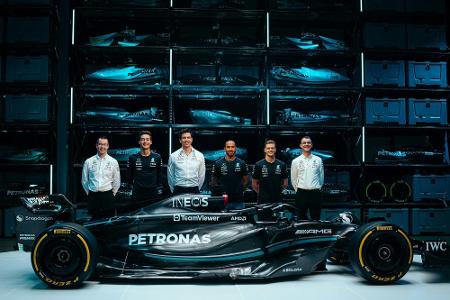 Mercedes zeigt neuen W14 Mercedes zeigt neuen W14