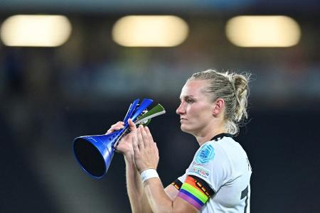 Popp zu WM-Prämien: Popp zu WM-Prämien: