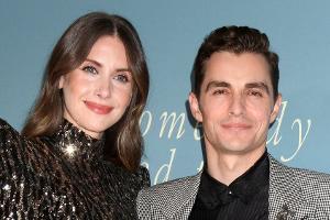 Alison Brie sieht Sexszenen unter Regie des Ehemanns als Teil des Jobs