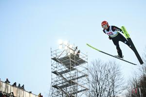 Skispringerin Althaus verpatzt WM-Generalprobe