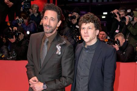 Adrien Brody und Jesse Eisenberg: Großes Staraufgebot bei Berlinale Adrien Brody und Jesse Eisenberg: Großes Staraufgebot bei Berlinale