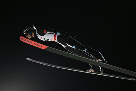 Wellinger und Geiger gewinnen letzten Wettkampf vor WM Wellinger und Geiger gewinnen letzten Wettkampf vor WM