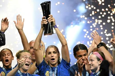 Drei Spiele, drei Siege: USA gewinnt SheBelieves Cup Drei Spiele, drei Siege: USA gewinnt SheBelieves Cup