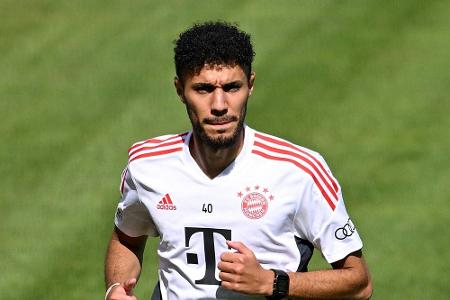 FC Bayern: Mazraoui zurück im Teamtraining FC Bayern: Mazraoui zurück im Teamtraining
