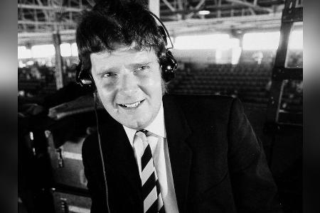 Trauer um englischen Fußball-Kommentator John Motson Trauer um englischen Fußball-Kommentator John Motson