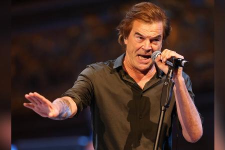 Nach Benefizkonzert: Toten Hosen sammeln Nach Benefizkonzert: Toten Hosen sammeln