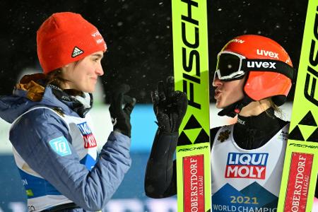Deutsches Skisprung-Team holt WM-Gold im Mixed Deutsches Skisprung-Team holt WM-Gold im Mixed
