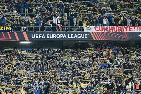 Kritik an Regierung: Fenerbahce muss auf Fans verzichten Kritik an Regierung: Fenerbahce muss auf Fans verzichten