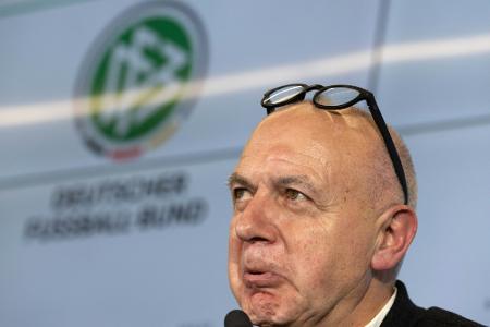 Neuendorf: Binden-Debatte nicht ursächlich für WM-Debakel Neuendorf: Binden-Debatte nicht ursächlich für WM-Debakel