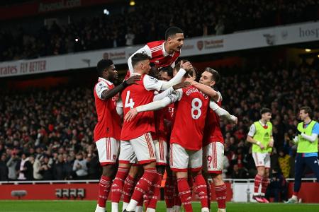 Arsenal baut Vorsprung aus - Klopp holt mit Liverpool auf Arsenal baut Vorsprung aus - Klopp holt mit Liverpool auf