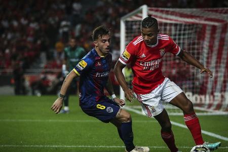 Barcelona verpflichtet Ronaldinhos Sohn Barcelona verpflichtet Ronaldinhos Sohn