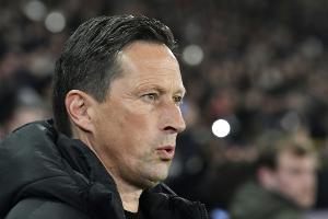 Nach Flaschenwurf: Benfica-Coach Schmidt gesperrt