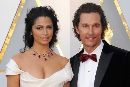 Matthew McConaugheys Frau Camila erlebt Horrorflug Matthew McConaugheys Frau Camila erlebt Horrorflug