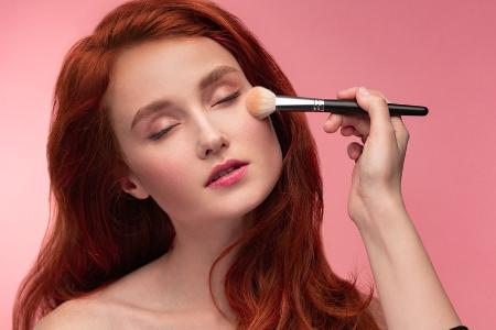 Blush Allover: Rouge tragen wir jetzt überall im Gesicht