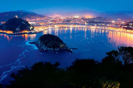 San Sebastián bietet einen der schönsten Stadtstrände weltweit. San Sebastián bietet einen der schönsten Stadtstrände weltweit.