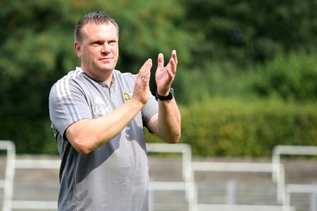 Ziel direkter Klassenerhalt: Koschinat neuer Arminia-Trainer Ziel direkter Klassenerhalt: Koschinat neuer Arminia-Trainer