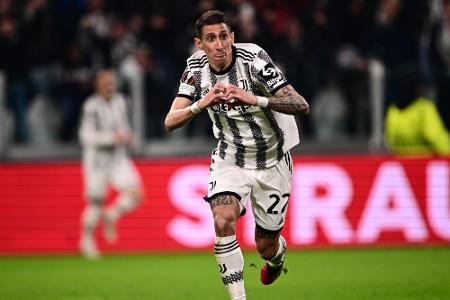 Überragender Di Maria: Freiburg unterliegt Juventus Turin Überragender Di Maria: Freiburg unterliegt Juventus Turin