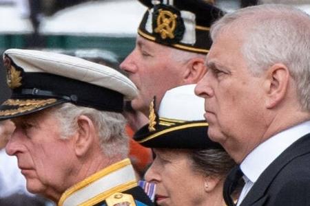 Guru-Rechnung? König Charles streicht Prinz Andrew angeblich Geld Guru-Rechnung? König Charles streicht Prinz Andrew angeblich Geld