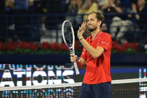 Russisches Finale: Medwedew siegt auch in Dubai