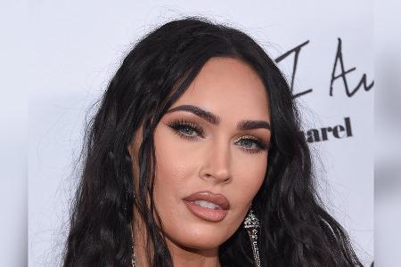 Megan Fox: Ohne Machine Gun Kelly und Verlobungsring bei Oscar-Party Megan Fox: Ohne Machine Gun Kelly und Verlobungsring bei Oscar-Party