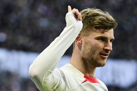 Leipzig mit Mittelfeld-Block gegen City - Werner im Sturm Leipzig mit Mittelfeld-Block gegen City - Werner im Sturm