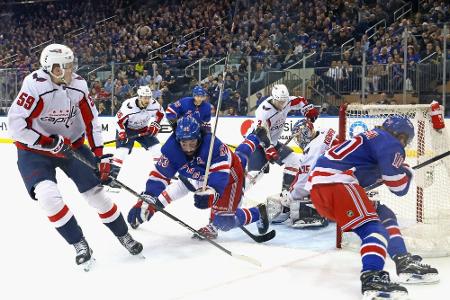 Comicfiguren auf dem Eis: NHL-Spiel als Live-Animation Comicfiguren auf dem Eis: NHL-Spiel als Live-Animation