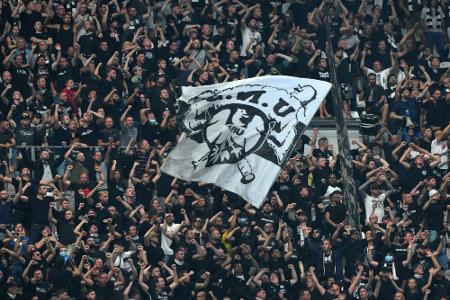 Schwere Ausschreitungen vor Frankfurts Spiel in Neapel Schwere Ausschreitungen vor Frankfurts Spiel in Neapel