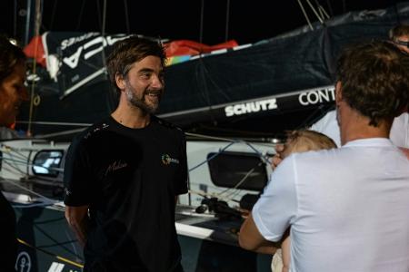Segler Herrmann bei Route du Rhum im Ziel Segler Herrmann bei Route du Rhum im Ziel