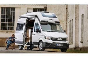 Campingbus auf dem MAN TGE