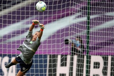 Torhüterin Kassen aus Wolfsburg nach Freiburg Torhüterin Kassen aus Wolfsburg nach Freiburg