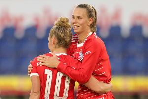 Vor Topspielen: Bayern-Frauen feiern Kantersieg in Köln