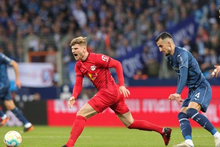 Nach Manchester-Debakel: Leipzig rutscht erneut aus Nach Manchester-Debakel: Leipzig rutscht erneut aus