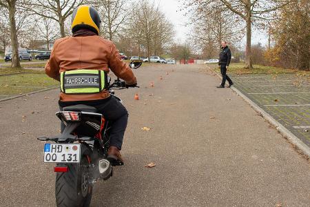 Motorrad Moped Führerschein Fahrschule 125er
