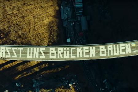 A45 Rahmedetalbrücke Mural Art — Lasst uns Brücken bauen