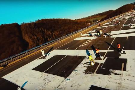 A45 Rahmedetalbrücke Mural Art — Lasst uns Brücken bauen