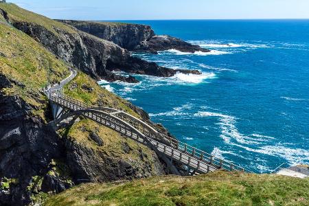 Wild Atlantic Way: Schöne Stopps auf Irlands bekannter Küstenstraße Wild Atlantic Way: Schöne Stopps auf Irlands bekannter Küstenstraße