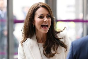 Ganz leger: Prinzessin Kate mit Jeans und Zara-Blazer im Supermarkt