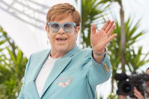Elton Johns Fitnessroutine: Täglich durch den Pool laufen