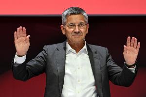 Hainer: "Es reicht nicht, ein Transparent hochzuhalten"